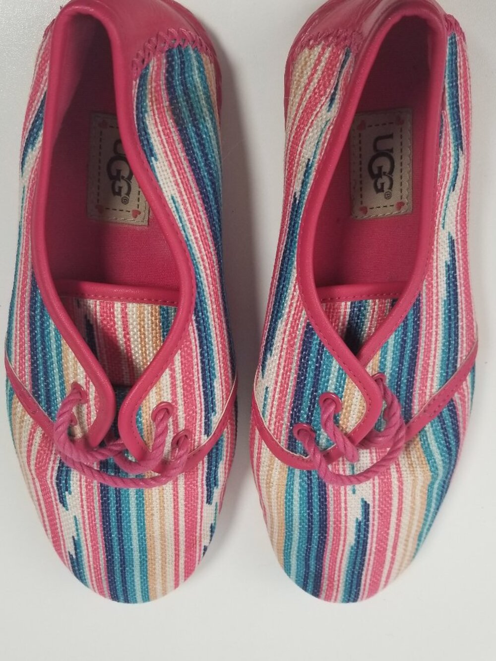 UGG Women's "I Heart Kai" Serape Multicolor Lace Sneaker Sz 7